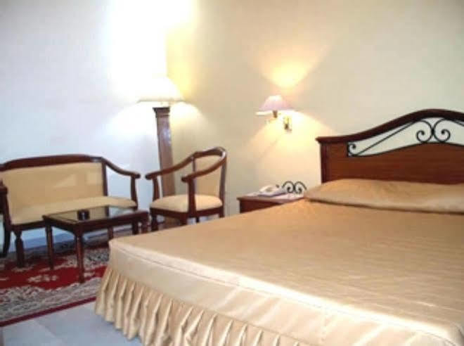 Treebo Trend Corporate Inn Chandīgarh Dış mekan fotoğraf