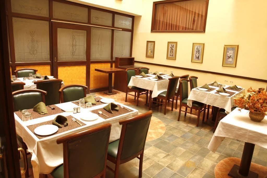 Treebo Trend Corporate Inn Chandīgarh Dış mekan fotoğraf
