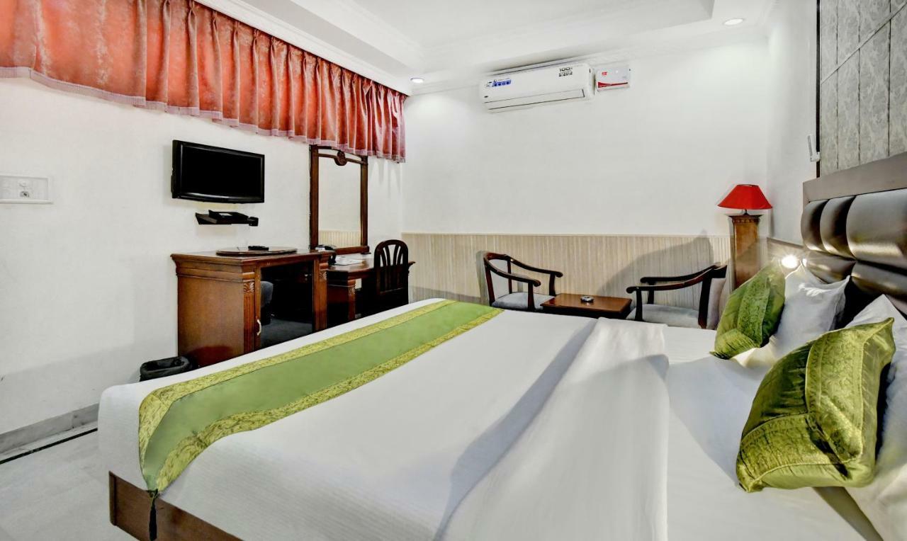 Treebo Trend Corporate Inn Chandīgarh Dış mekan fotoğraf