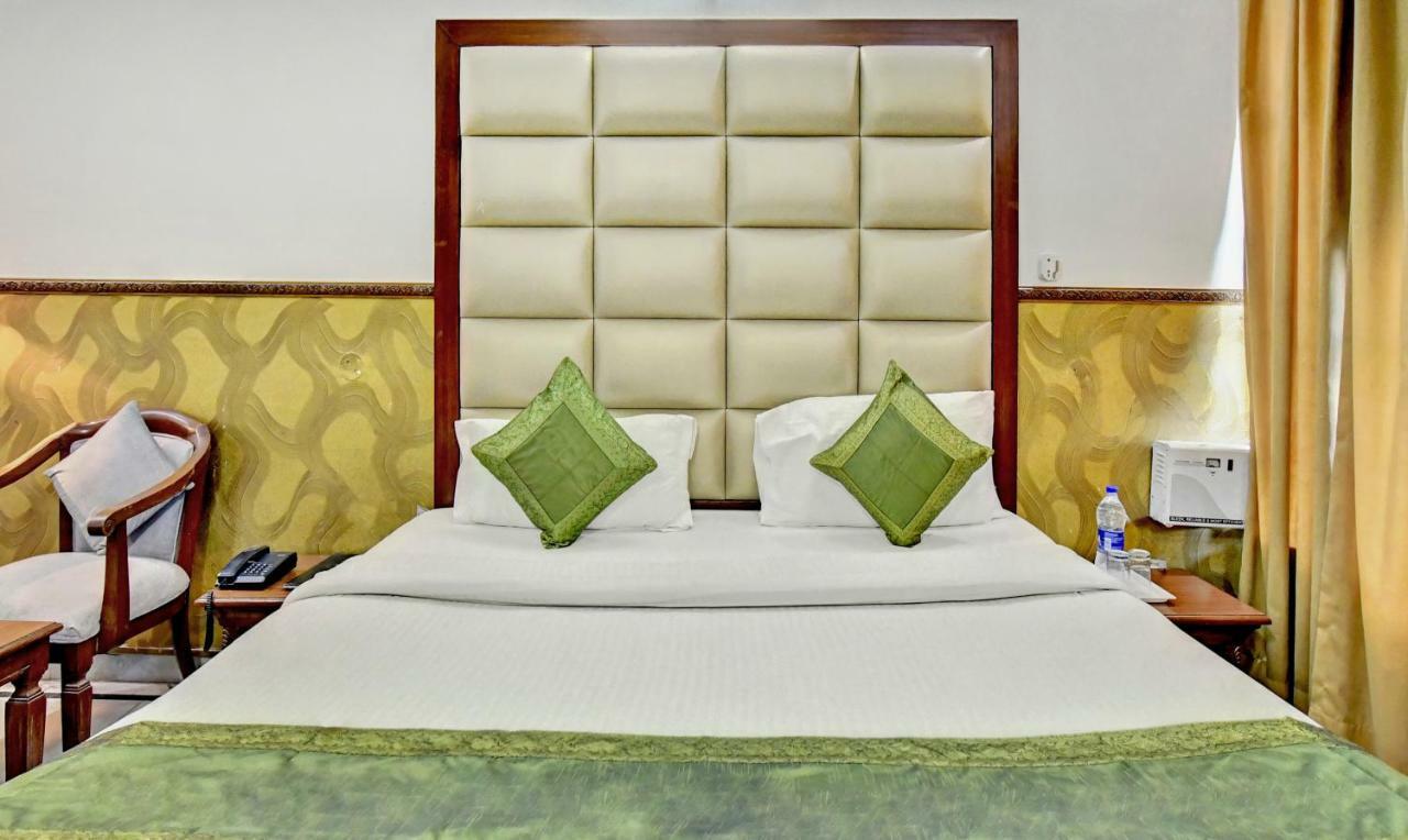 Treebo Trend Corporate Inn Chandīgarh Dış mekan fotoğraf