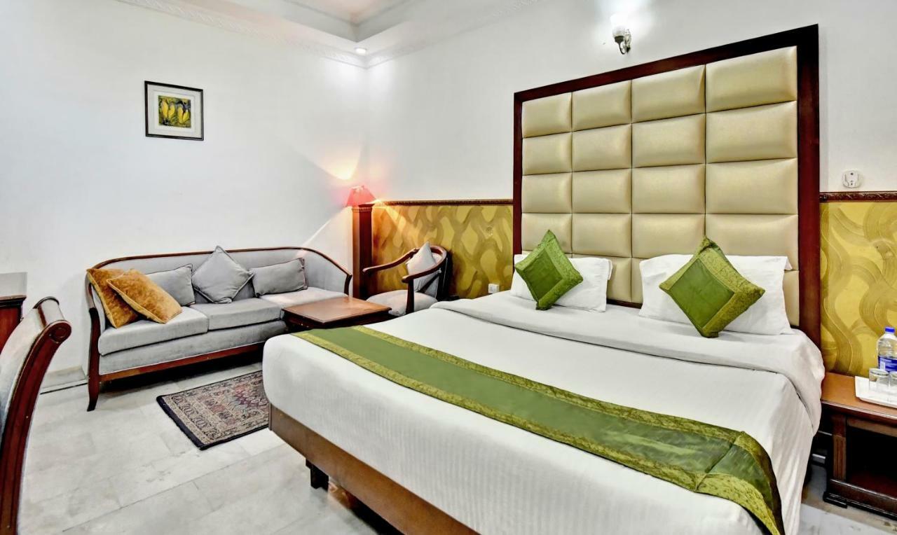 Treebo Trend Corporate Inn Chandīgarh Dış mekan fotoğraf
